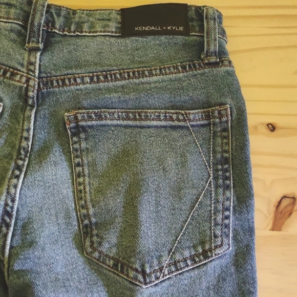 KENDALL AND KYLIE JEANS - Picture 5 of 8